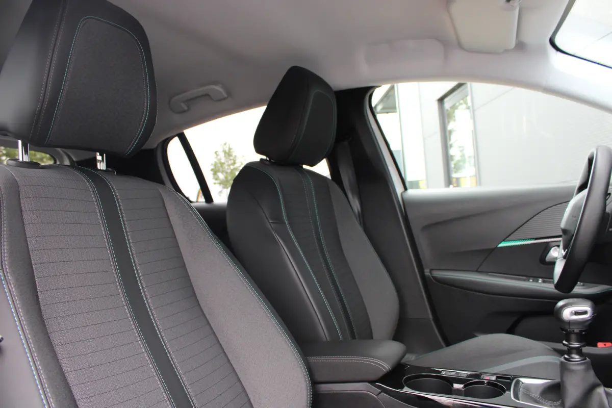 1.2 PureTech 100pk Allure Pack | Navigatie | Camera | Apple carplay | Bluetooth | NL auto | 1e Eigenaar | Parkeersensoren |