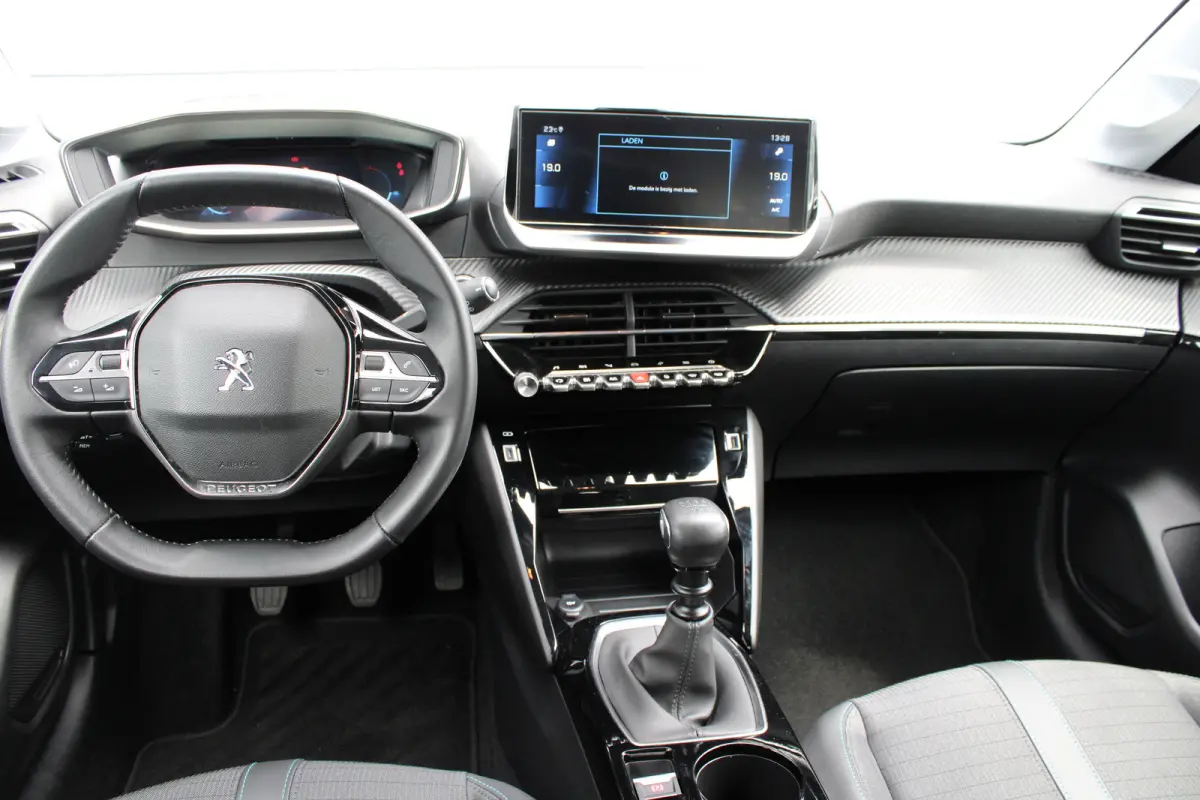 1.2 PureTech 100pk Allure Pack | Navigatie | Camera | Apple carplay | Bluetooth | NL auto | 1e Eigenaar | Parkeersensoren |