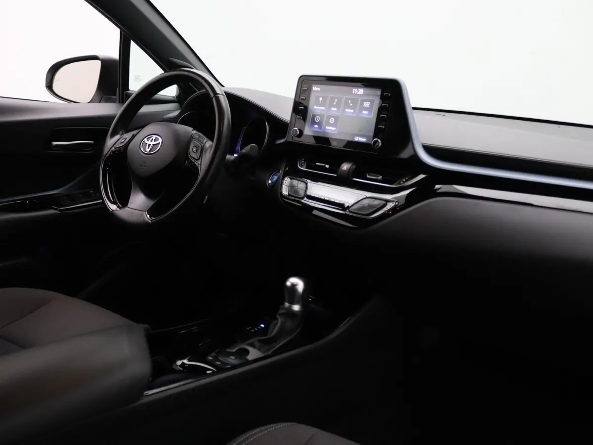 183pk Hybrid Style Apple Carplay/Android Auto | Climate