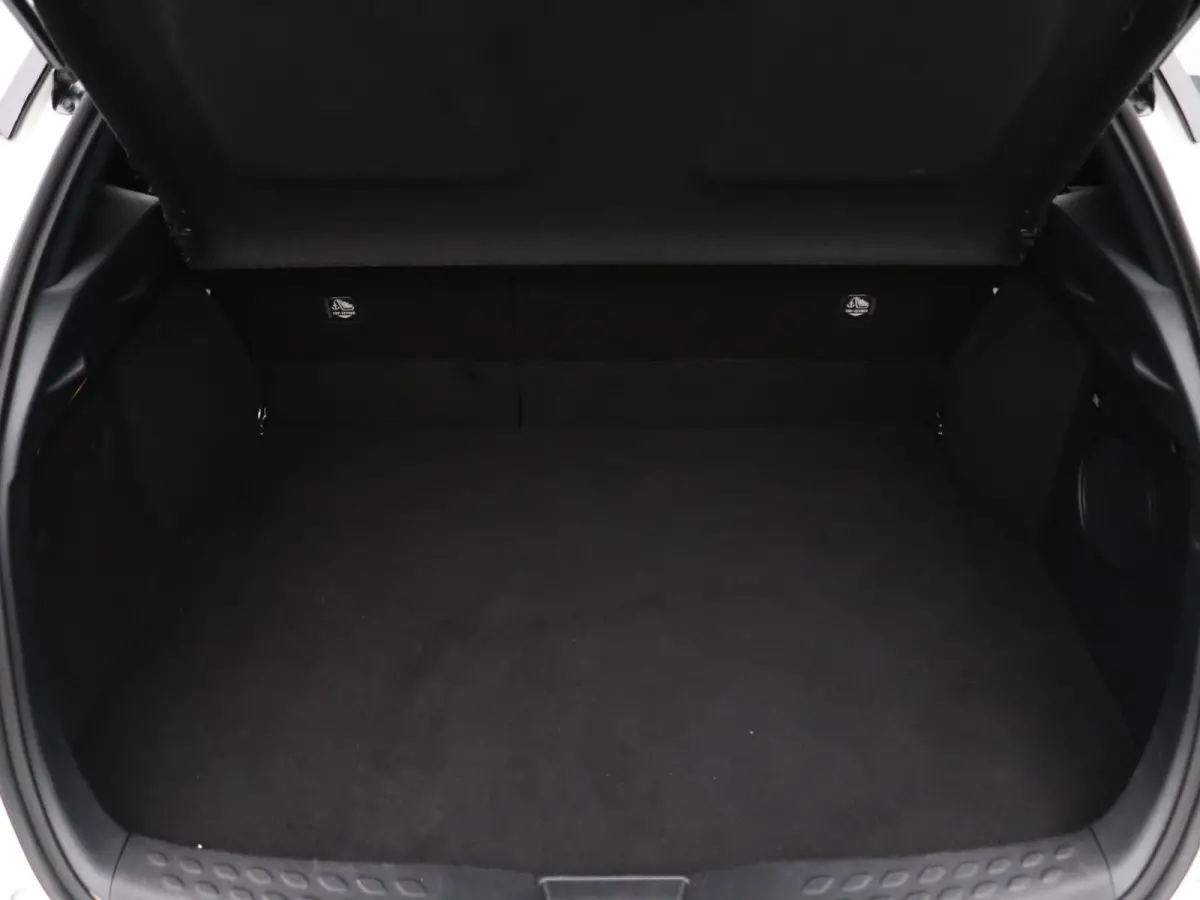 183pk Hybrid Style Apple Carplay/Android Auto | Climate