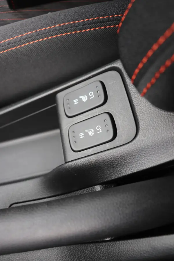 1.5 i-VTEC Dynamic Automaat. Luxe uitvoering, lage km stand!