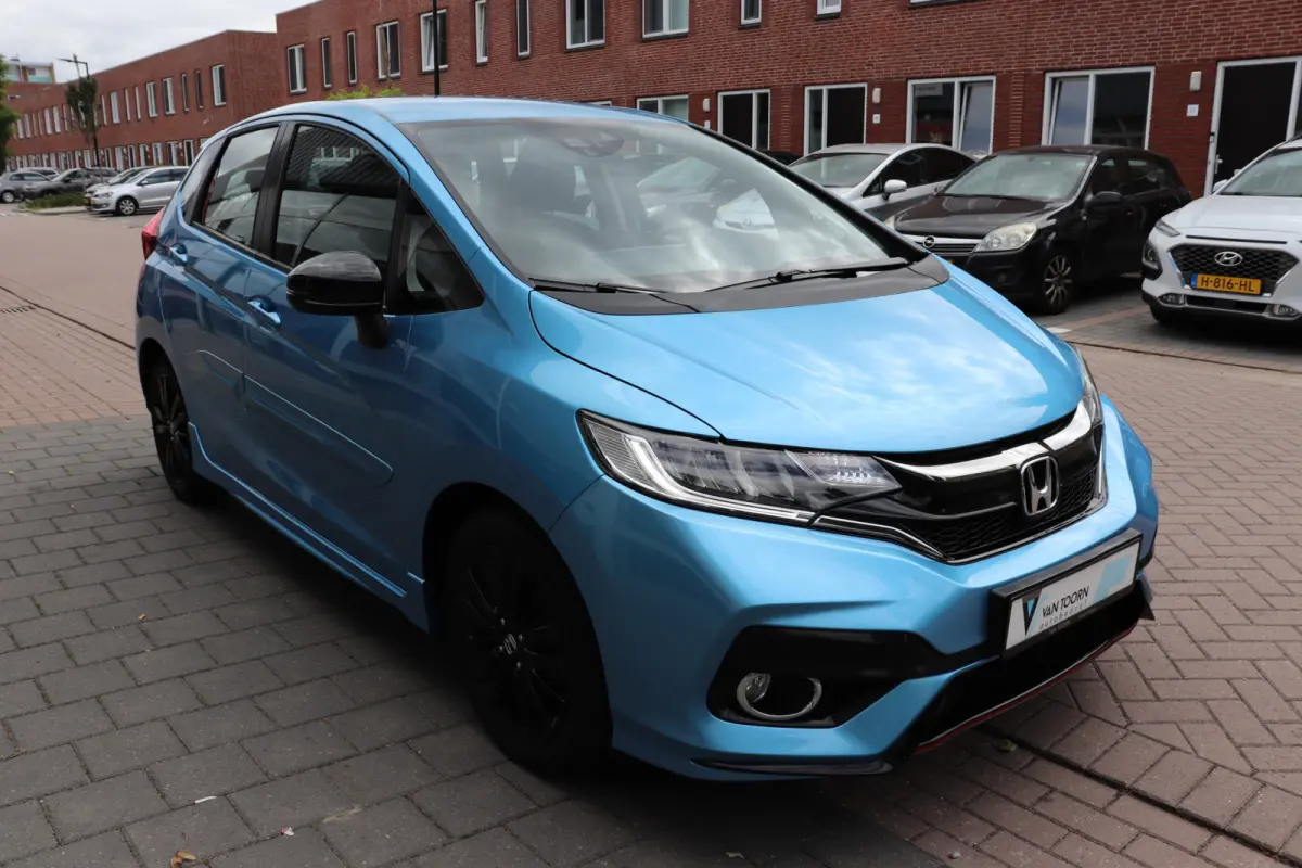 1.5 i-VTEC Dynamic Automaat. Luxe uitvoering, lage km stand!