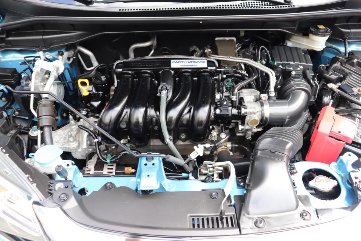 1.5 i-VTEC Dynamic Automaat. Luxe uitvoering, lage km stand!