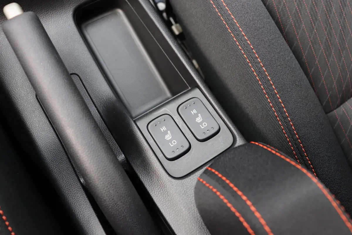1.5 i-VTEC Dynamic Automaat. Luxe uitvoering, lage km stand!