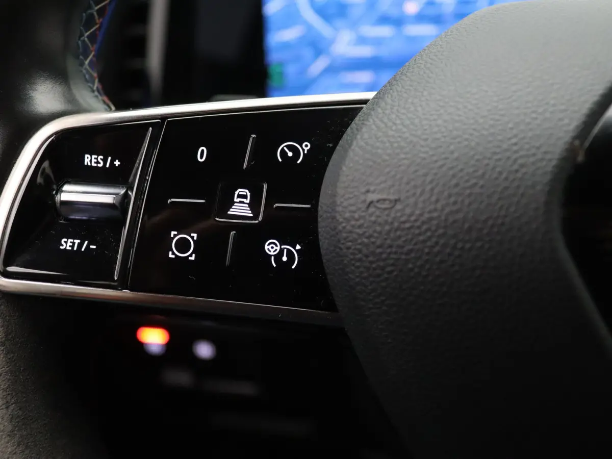 200pk E-Tech full hybrid techno esprit Alpine Apple Carplay/Android Auto | Climate