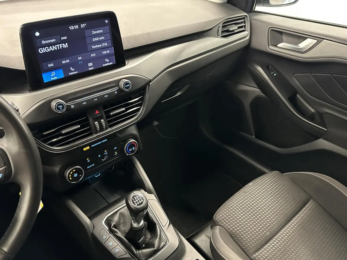 1.0 EcoBoost Hybrid Connected CRUISE PDC