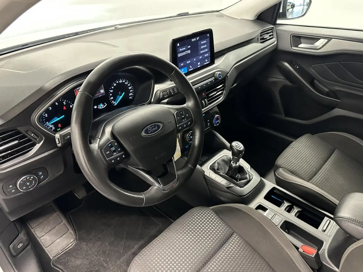 1.0 EcoBoost Hybrid Connected CRUISE PDC