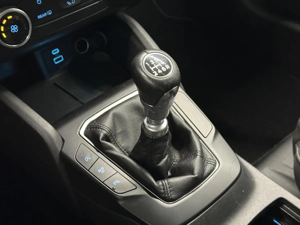 1.0 EcoBoost Hybrid Connected CRUISE PDC