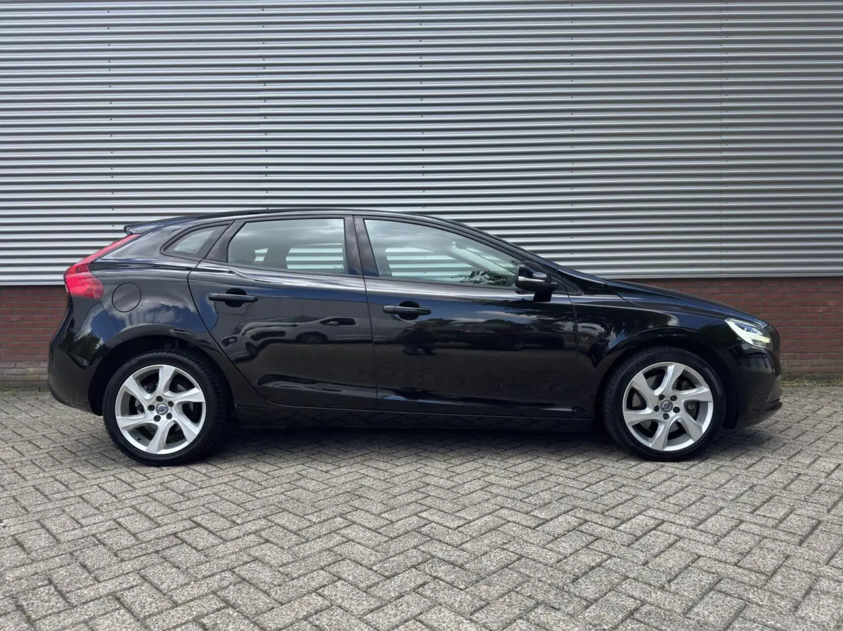 1.5 T2 Polar+|LED|Stoelverwarming|Trekhaak|Navi|Automaat|