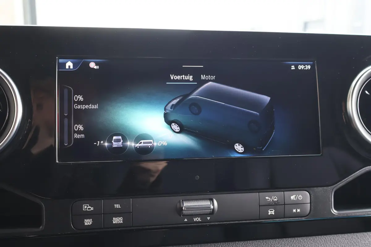 319 CDI | AUT. | L4 H2 | PRO | DISTRONIC PLUS | APPLE CARPLAY/ANDROID AUTO | TREKHAAK | LM VELGEN | 3-ZITS | STOELVERWARMING | CERTIFIED