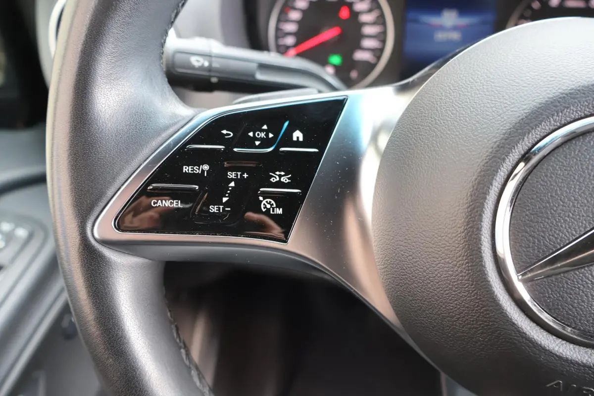 319 CDI | AUT. | L4 H2 | PRO | DISTRONIC PLUS | APPLE CARPLAY/ANDROID AUTO | TREKHAAK | LM VELGEN | 3-ZITS | STOELVERWARMING | CERTIFIED