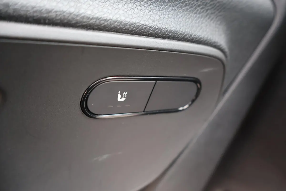 319 CDI | AUT. | L4 H2 | PRO | DISTRONIC PLUS | APPLE CARPLAY/ANDROID AUTO | TREKHAAK | LM VELGEN | 3-ZITS | STOELVERWARMING | CERTIFIED