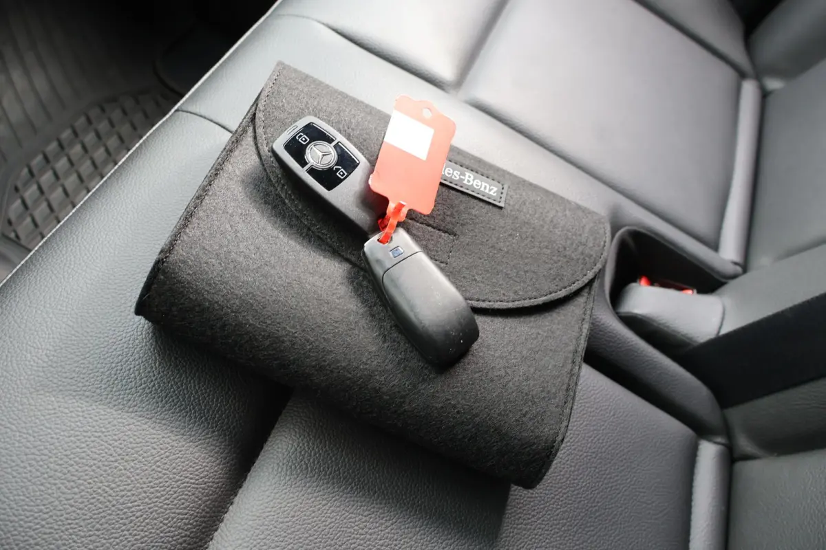 319 CDI | AUT. | L4 H2 | PRO | DISTRONIC PLUS | APPLE CARPLAY/ANDROID AUTO | TREKHAAK | LM VELGEN | 3-ZITS | STOELVERWARMING | CERTIFIED