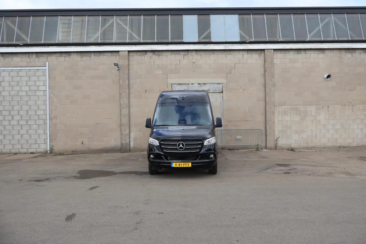 319 CDI | AUT. | L4 H2 | PRO | DISTRONIC PLUS | APPLE CARPLAY/ANDROID AUTO | TREKHAAK | LM VELGEN | 3-ZITS | STOELVERWARMING | CERTIFIED