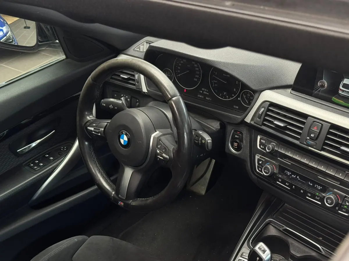 335d xDrive M Sport / Pano / Automaat /