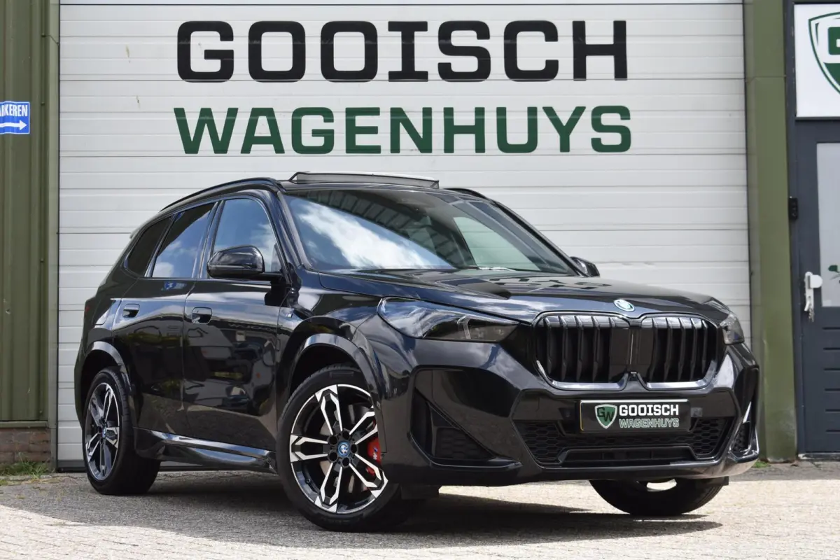 xDrive25e eDrive Edition | M-Sport |Trekhaak | Pano | Carplay | Leder |