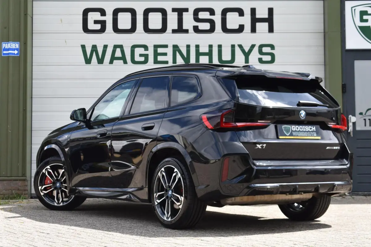 xDrive25e eDrive Edition | M-Sport |Trekhaak | Pano | Carplay | Leder |