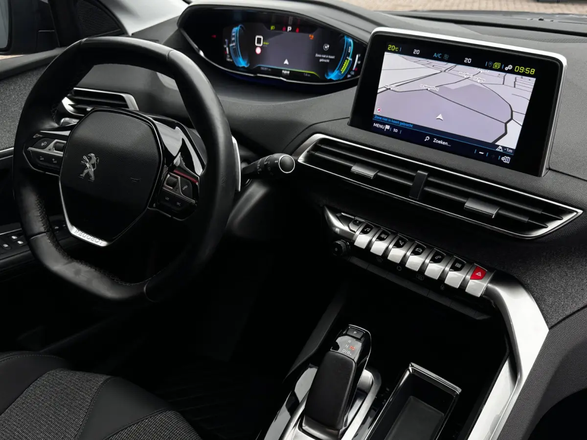 1.6 HYbrid 225 Blue Lease Allure | 95,5 % SOH | Camera | Elek. Achterklep | Virtual Cockpit