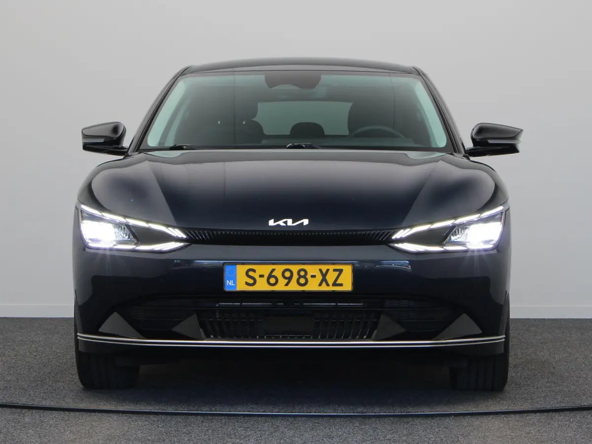 Plus 77.4 kWh | Warmtepomp | Adaptive Cruise | 360° Camera | Head-up Display | stuur-stoelverwarming en koeling | memorystoelen |
