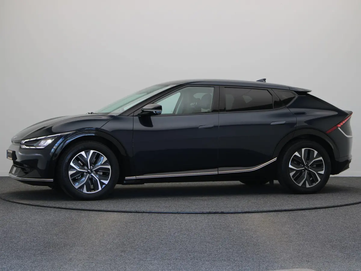 Plus 77.4 kWh | Warmtepomp | Adaptive Cruise | 360° Camera | Head-up Display | stuur-stoelverwarming en koeling | memorystoelen |