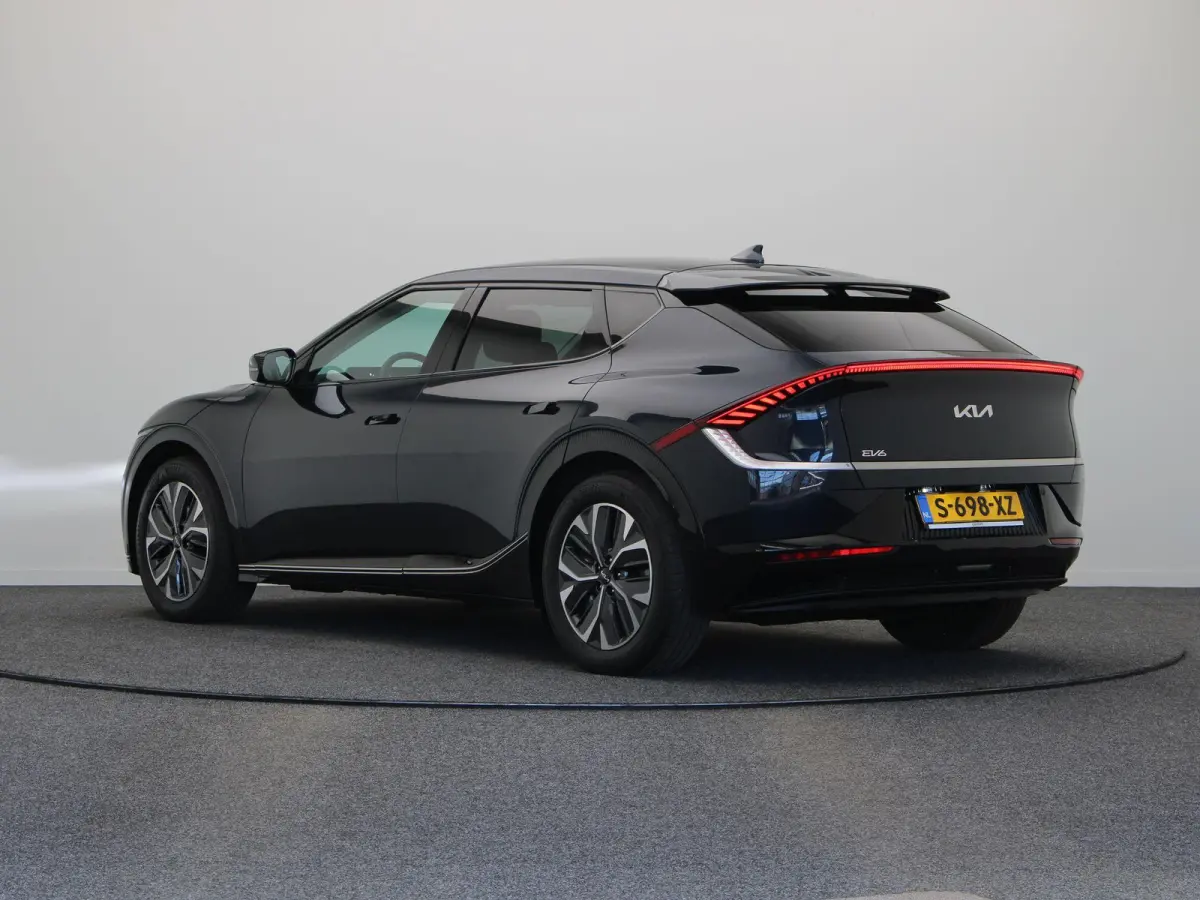 Plus 77.4 kWh | Warmtepomp | Adaptive Cruise | 360° Camera | Head-up Display | stuur-stoelverwarming en koeling | memorystoelen |
