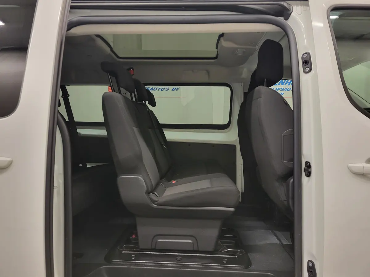 75kWh L3/H1 8-Personenbus Panorama 310km Elektrisch!
