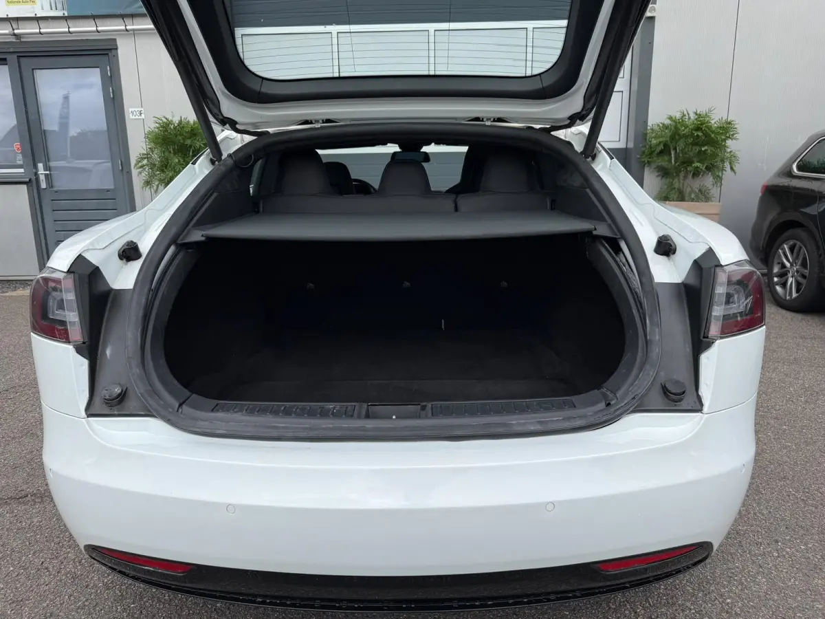 90D FACELIFT|FREE SUPERCHARGE|AUTOPILOT|TAXI