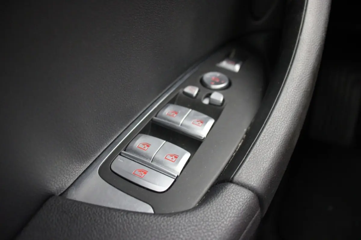 Executive 80 kWh - Carplay, Panorama, Camera, Leer, Memory, Stoelverw. SOH 98,2%