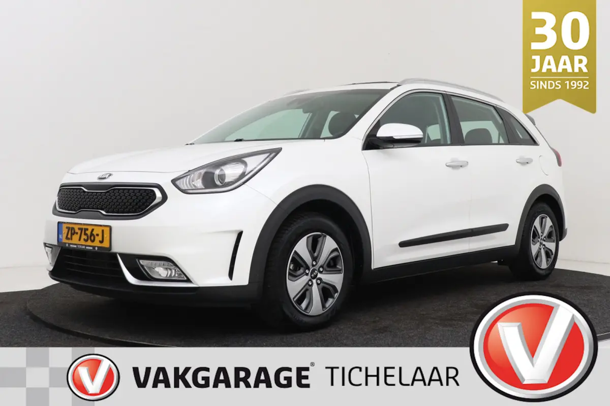 1.6 GDi Hybrid DynamicLine | Afn. Trekhaak | Panoramadak | Climate | Cruise | Org. NL | Camera | PDC | CarPlay |