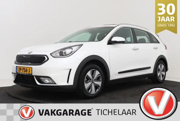 1.6 GDi Hybrid DynamicLine | Afn. Trekhaak | Panoramadak | Climate | Cruise | Org. NL | Camera | PDC | CarPlay |