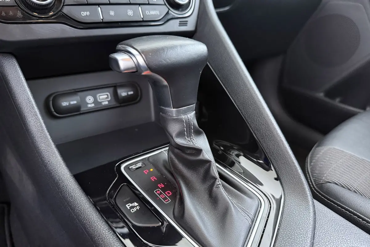 1.6 GDi Hybrid DynamicLine | Afn. Trekhaak | Panoramadak | Climate | Cruise | Org. NL | Camera | PDC | CarPlay |