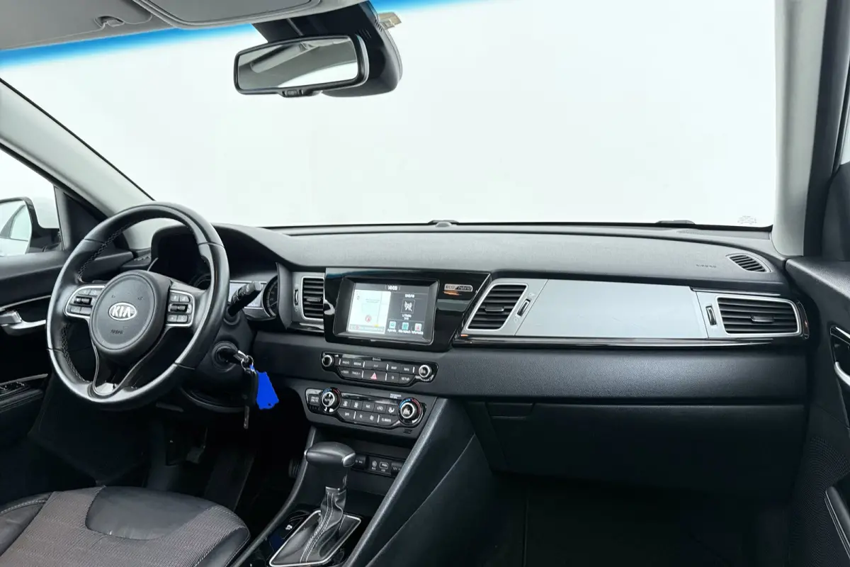 1.6 GDi Hybrid DynamicLine | Afn. Trekhaak | Panoramadak | Climate | Cruise | Org. NL | Camera | PDC | CarPlay |