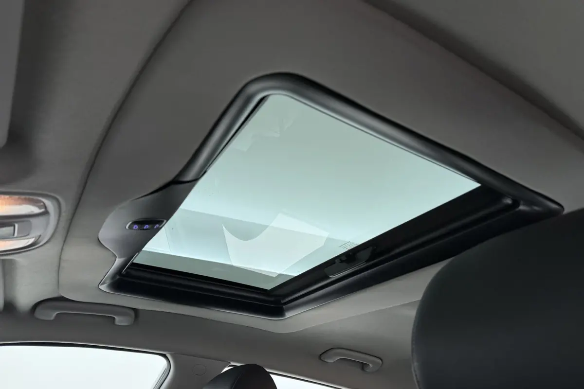 1.6 GDi Hybrid DynamicLine | Afn. Trekhaak | Panoramadak | Climate | Cruise | Org. NL | Camera | PDC | CarPlay |