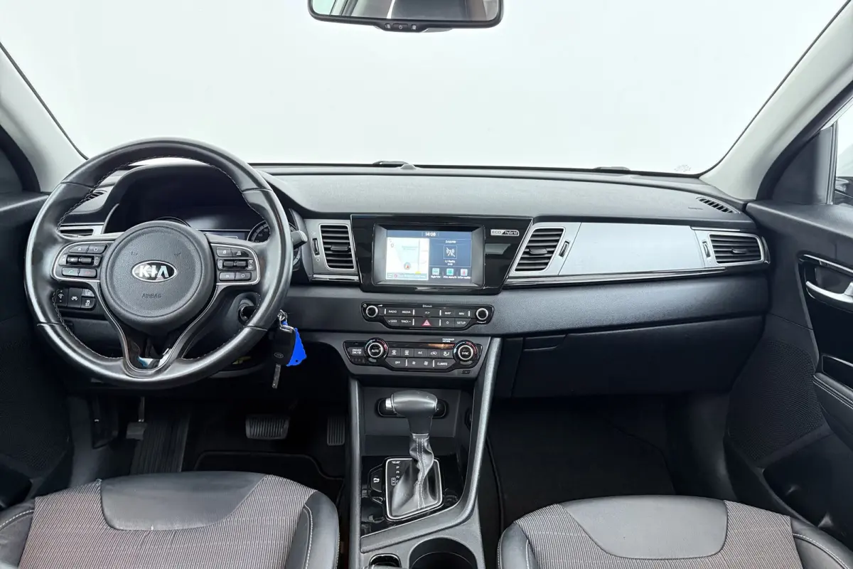 1.6 GDi Hybrid DynamicLine | Afn. Trekhaak | Panoramadak | Climate | Cruise | Org. NL | Camera | PDC | CarPlay |
