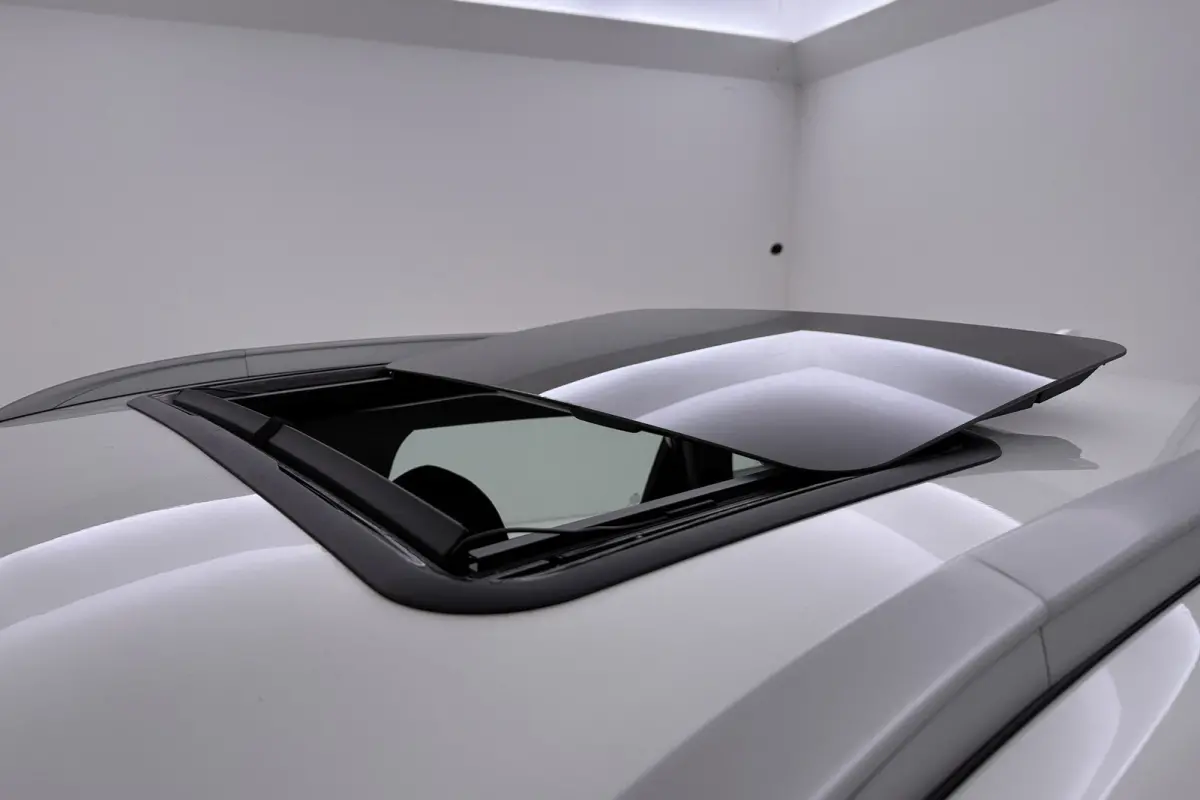 1.6 GDi Hybrid DynamicLine | Afn. Trekhaak | Panoramadak | Climate | Cruise | Org. NL | Camera | PDC | CarPlay |