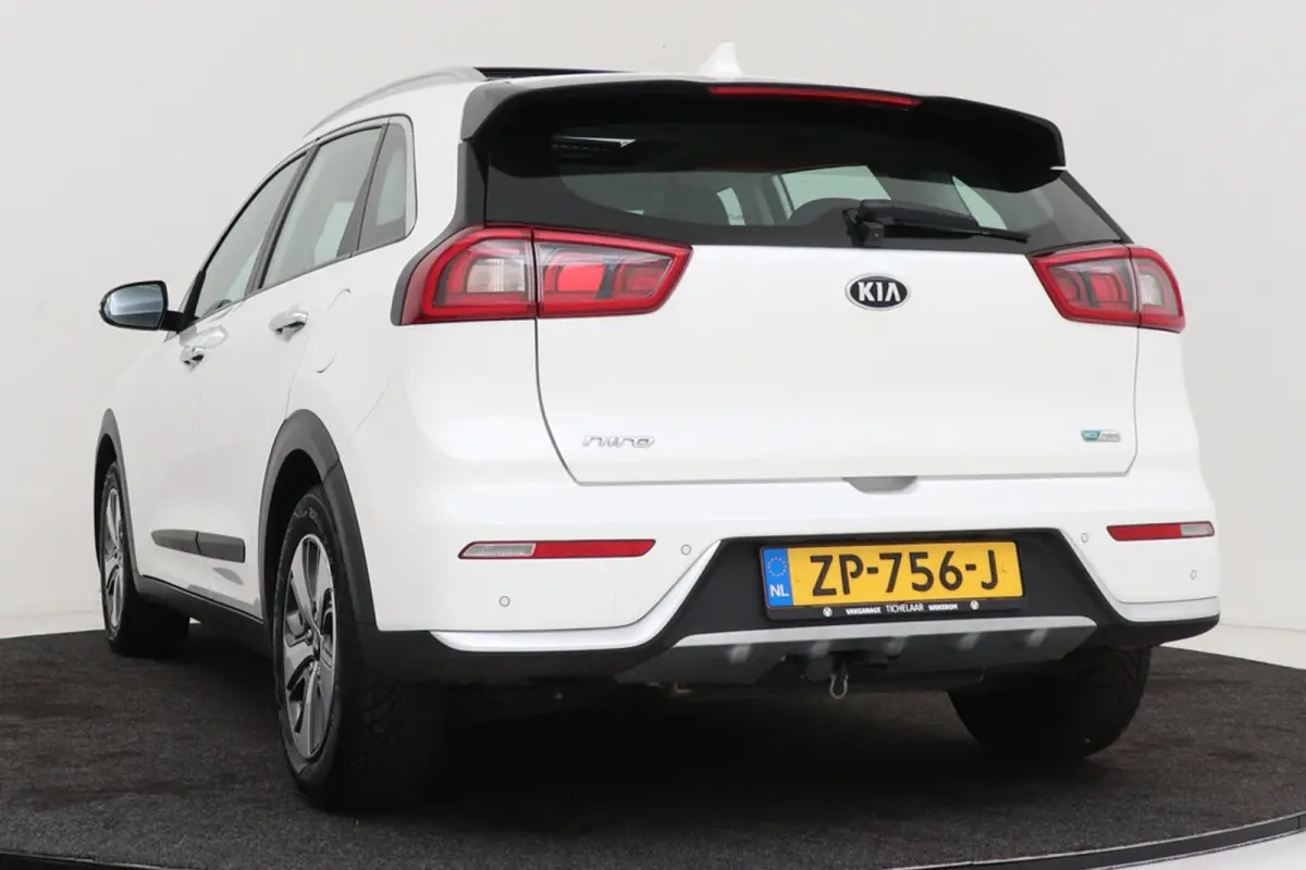 1.6 GDi Hybrid DynamicLine | Afn. Trekhaak | Panoramadak | Climate | Cruise | Org. NL | Camera | PDC | CarPlay |