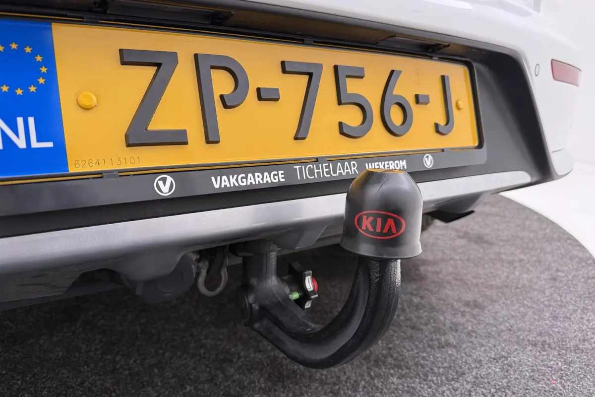 1.6 GDi Hybrid DynamicLine | Afn. Trekhaak | Panoramadak | Climate | Cruise | Org. NL | Camera | PDC | CarPlay |
