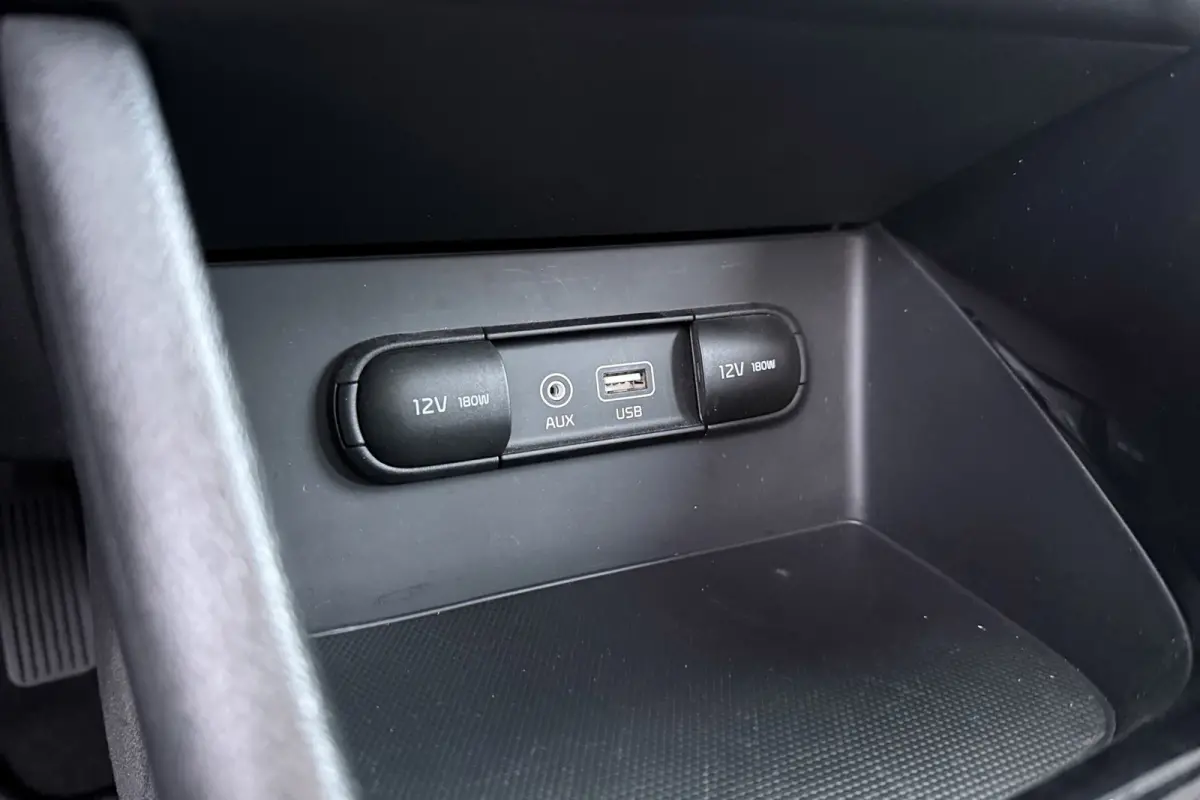 1.6 GDi Hybrid DynamicLine | Afn. Trekhaak | Panoramadak | Climate | Cruise | Org. NL | Camera | PDC | CarPlay |