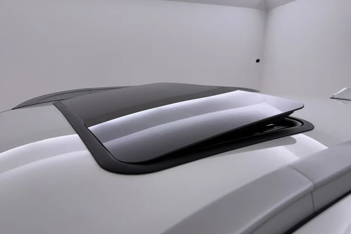 1.6 GDi Hybrid DynamicLine | Afn. Trekhaak | Panoramadak | Climate | Cruise | Org. NL | Camera | PDC | CarPlay |