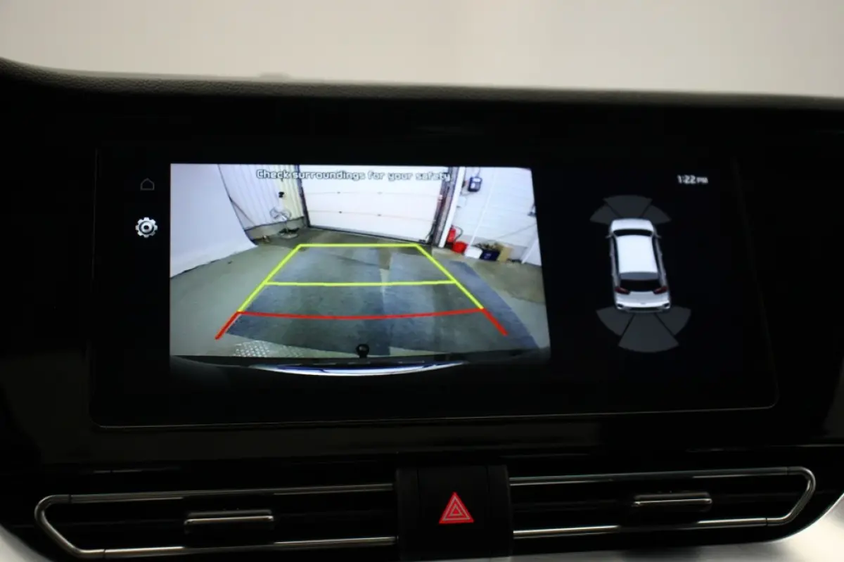 E-Niro DynamicPlusLine 64 kWh 3 Fase - Carplay, Camera, Stoelverw. Trekhaak, Dakraam. SOH 99%