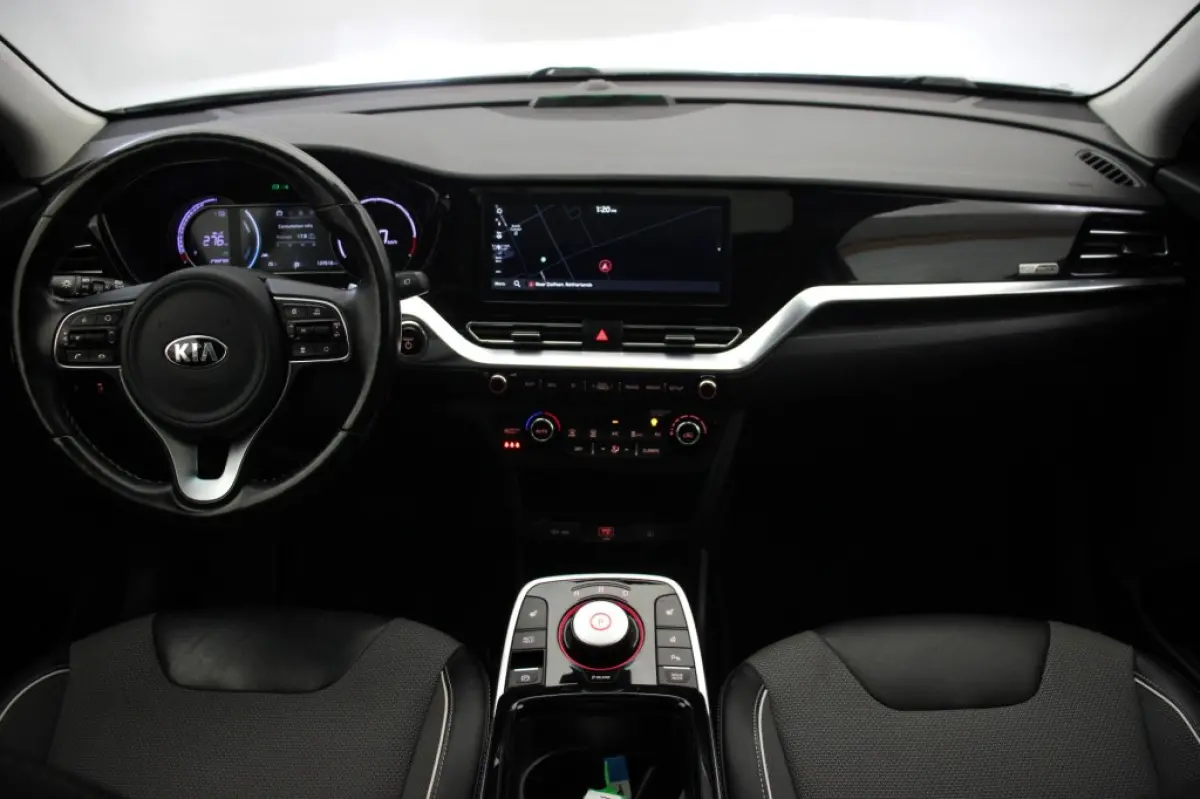 E-Niro DynamicPlusLine 64 kWh 3 Fase - Carplay, Camera, Stoelverw. Trekhaak, Dakraam. SOH 99%
