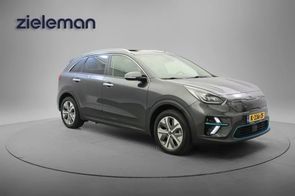 E-Niro DynamicPlusLine 64 kWh 3 Fase - Carplay, Camera, Stoelverw. Trekhaak, Dakraam. SOH 99%