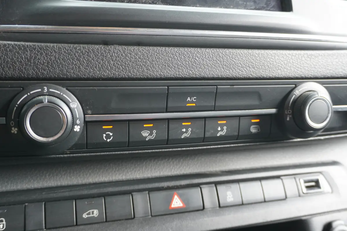 2.0 BlueHDI 122PK L2 EURO 6 - Airco - Navi - Cruise - €9.950,- Excl.