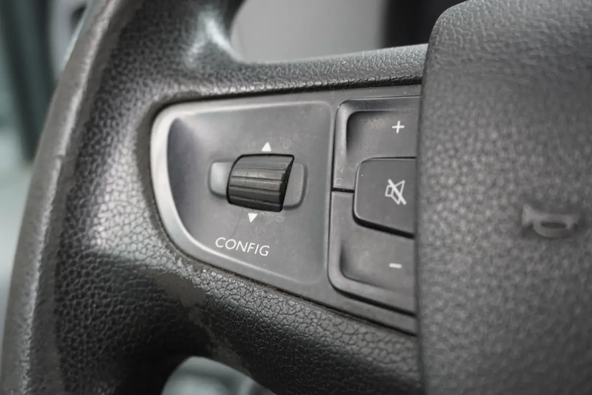 2.0 BlueHDI 122PK L2 EURO 6 - Airco - Navi - Cruise - €9.950,- Excl.