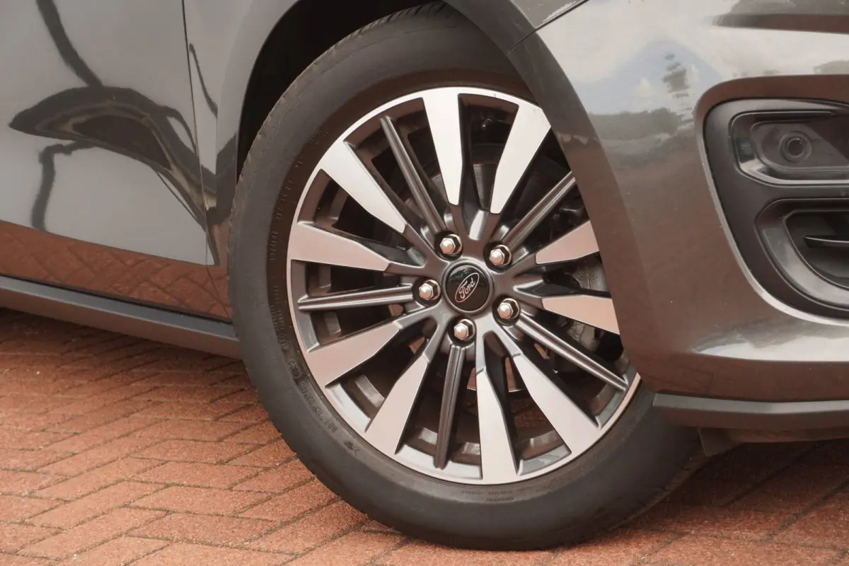1.0 EcoBoost 155PK Hybrid Titanium X Vitrual+Led+camera+Breed-Navigatie+ecc+17"lmv = ORIG/NL/1EIG/INCL BTW !!