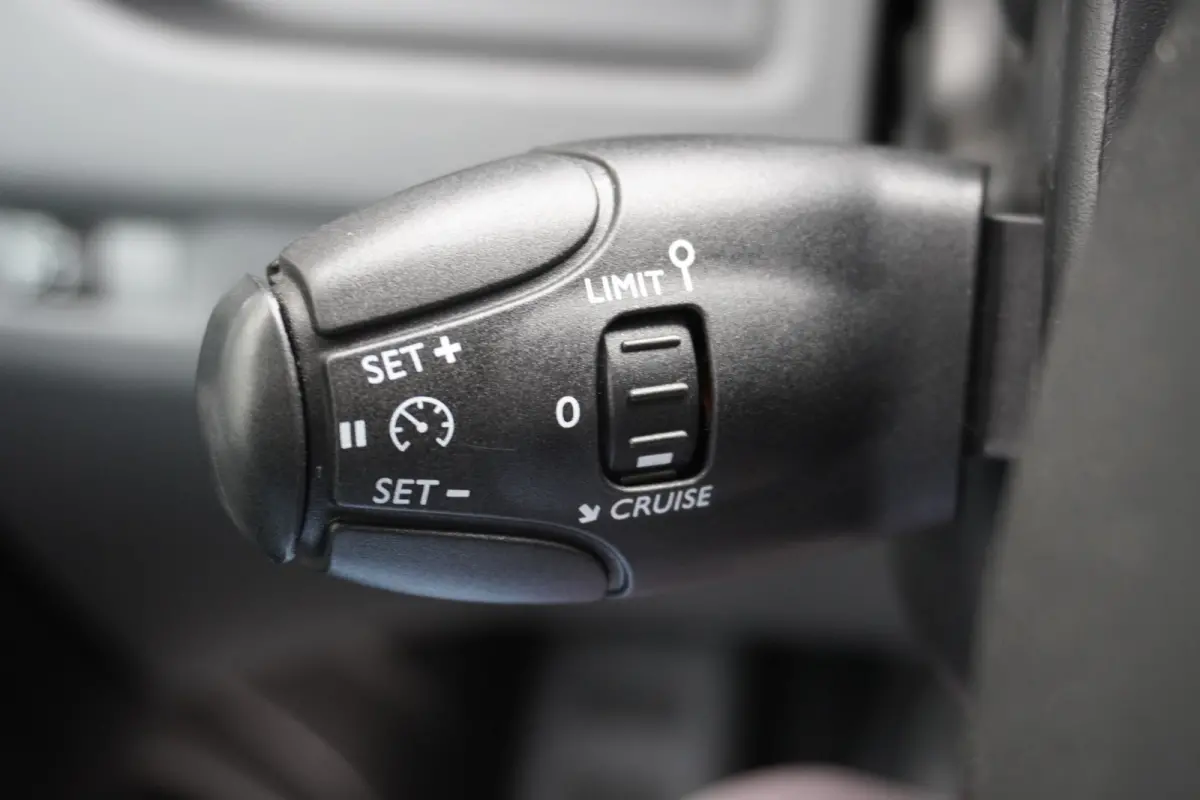 2.0 BlueHDI 122PK L3 Dubbele Cabine EURO 6 - Airco - Navi - Cruise - €16.950,- Excl.