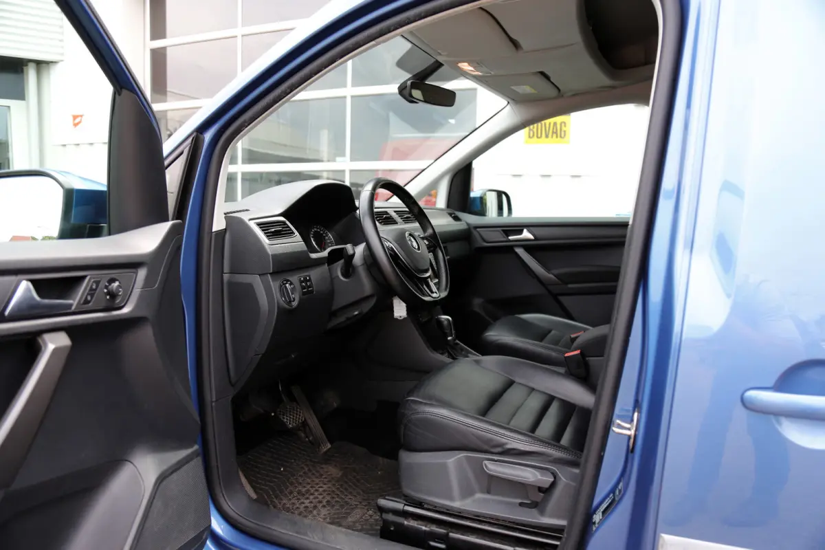 1.4 TGI Trendline 5 Persoons Automaat*Perfect VW Onderh.*Trekhaak/2x zijschuifdeur/Leder/Stoelverw./Climate-Control/Parkeersens.V+A*