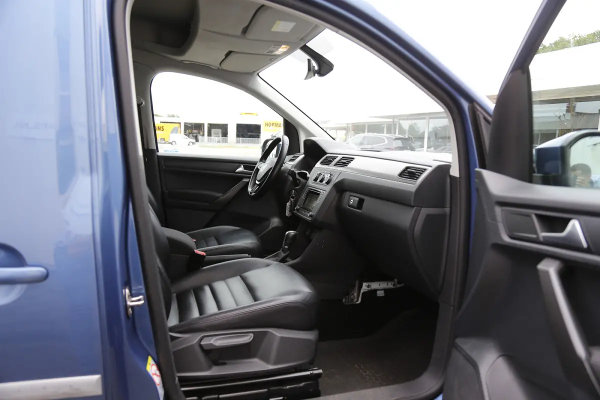 1.4 TGI Trendline 5 Persoons Automaat*Perfect VW Onderh.*Trekhaak/2x zijschuifdeur/Leder/Stoelverw./Climate-Control/Parkeersens.V+A*
