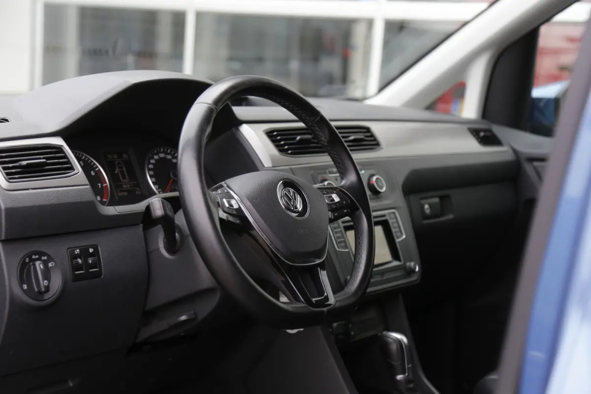 1.4 TGI Trendline 5 Persoons Automaat*Perfect VW Onderh.*Trekhaak/2x zijschuifdeur/Leder/Stoelverw./Climate-Control/Parkeersens.V+A*