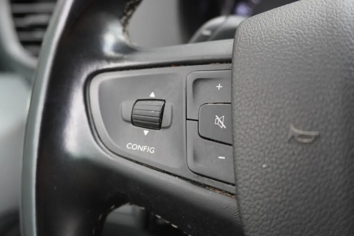 2.0 BlueHDI 145PK Automaat EURO 6 - Airco - Cruise - Camera - €16.900,- Excl.